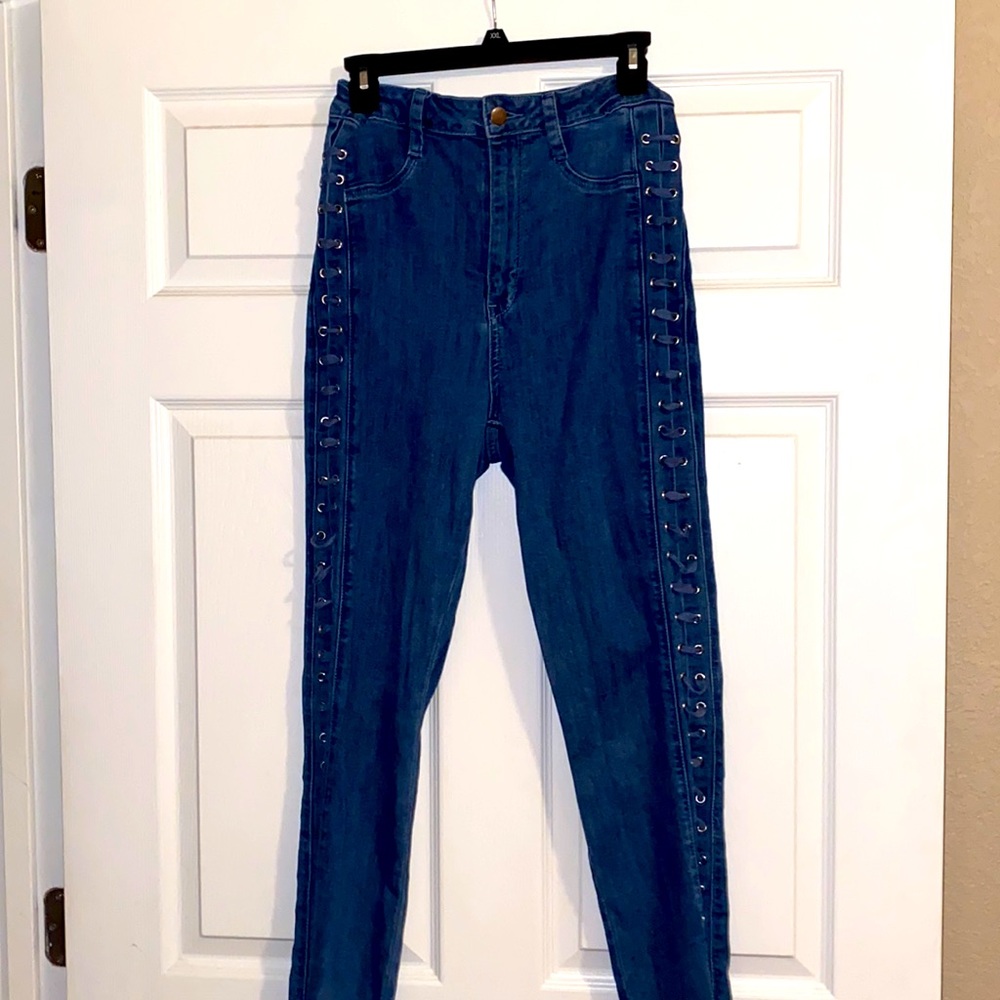 FashionNova size 15 jeans.